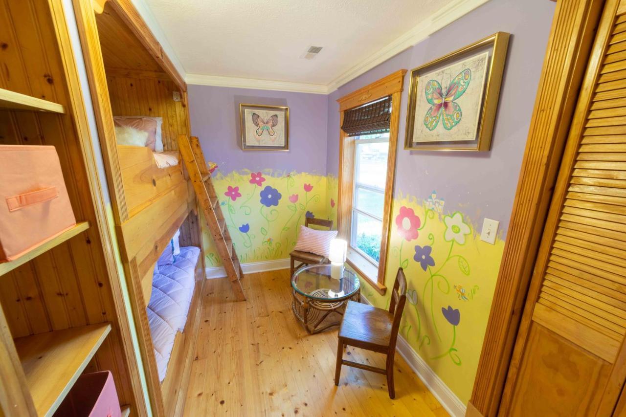 The Charming Glenn Cottage! Walk To Lake Michigan! Fennville Ngoại thất bức ảnh