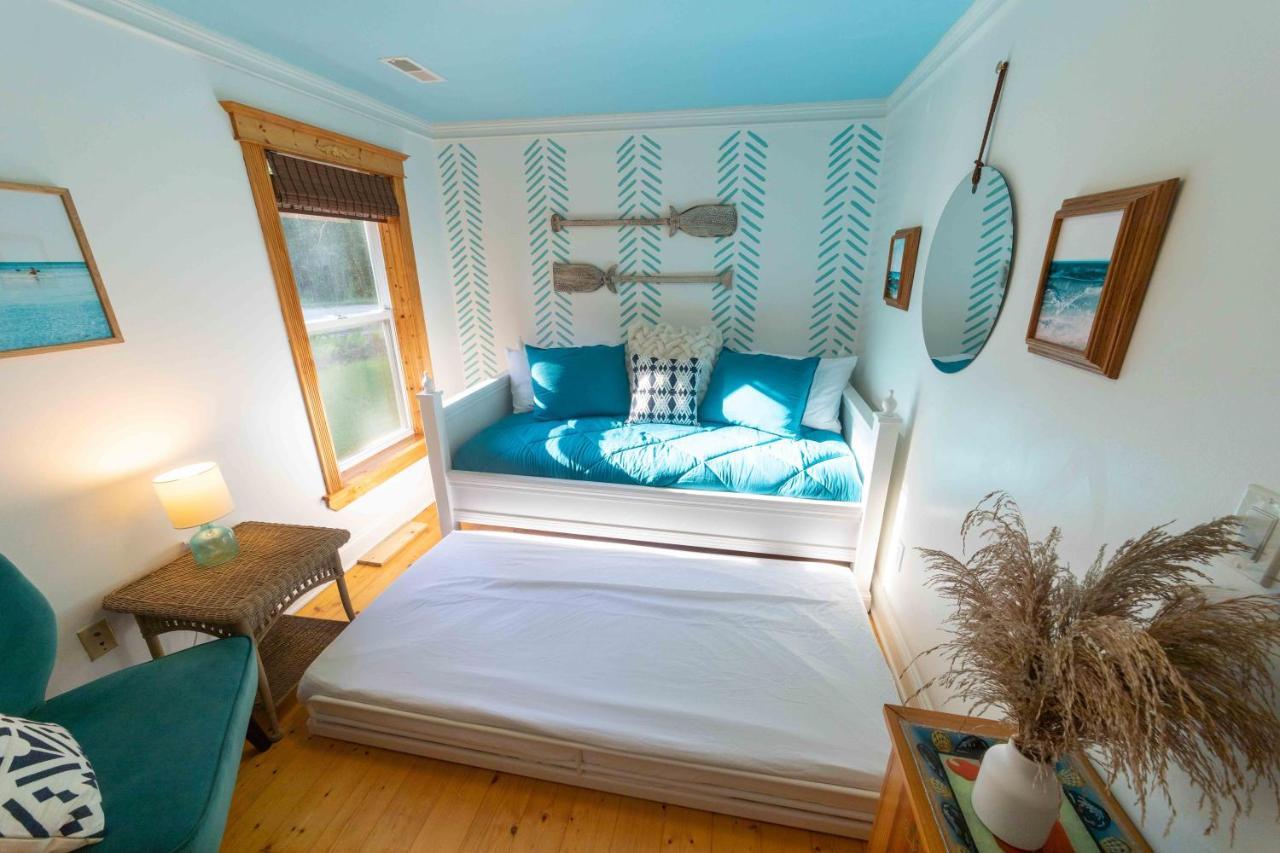 The Charming Glenn Cottage! Walk To Lake Michigan! Fennville Ngoại thất bức ảnh